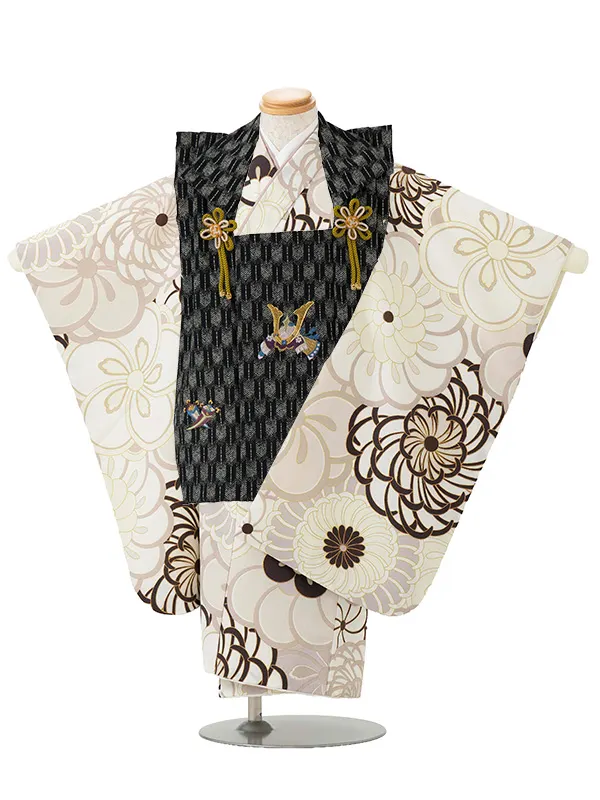 七五三レンタル(3歳男児被布)／黒矢羽 兜×ベージュ 菊梅 W401