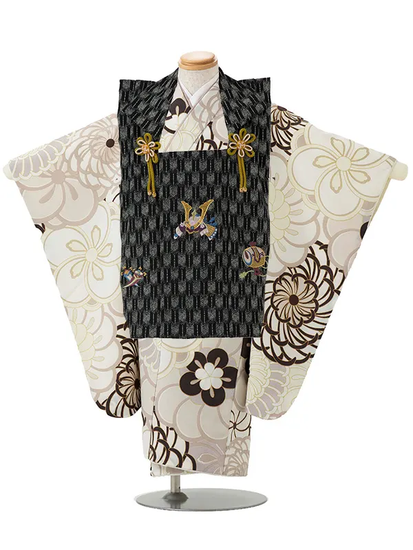 七五三レンタル(3歳男児被布)／黒矢羽 兜×ベージュ 菊梅 W401
