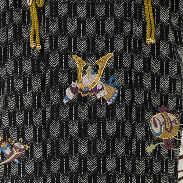 七五三レンタル(3歳男児被布)／黒矢羽 兜×ベージュ 菊梅 W401