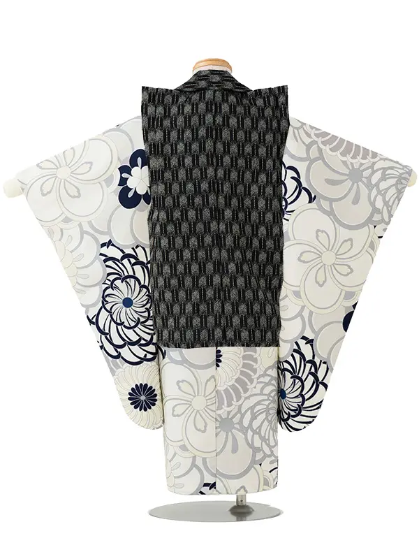七五三レンタル(3歳男児被布)／黒矢羽 兜×グレー 菊梅 W402