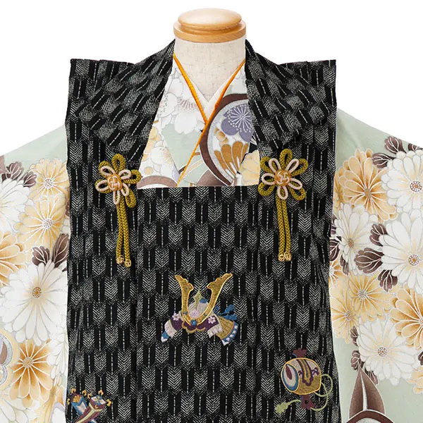 七五三レンタル(3歳男児被布)／黒矢羽 兜×薄緑 橘くす玉 W405
