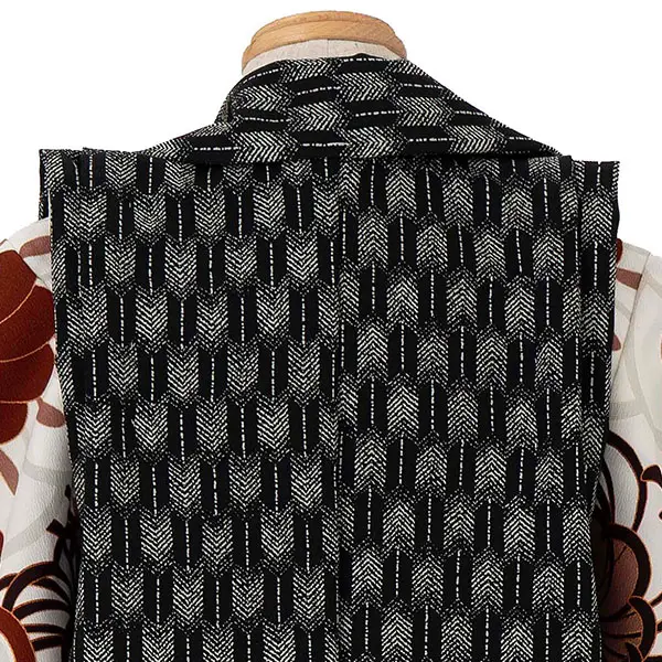 七五三レンタル(3歳男児被布) 茶ねじり梅×黒矢羽 Y165