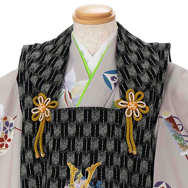 七五三レンタル(3歳男児被布) 宝尽くしベージュ×矢羽黒 Y174