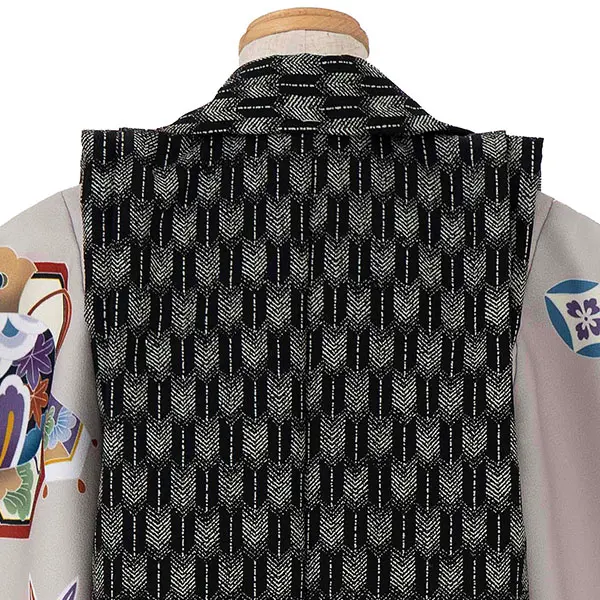 七五三レンタル(3歳男児被布) 宝尽くしベージュ×矢羽黒 Y174