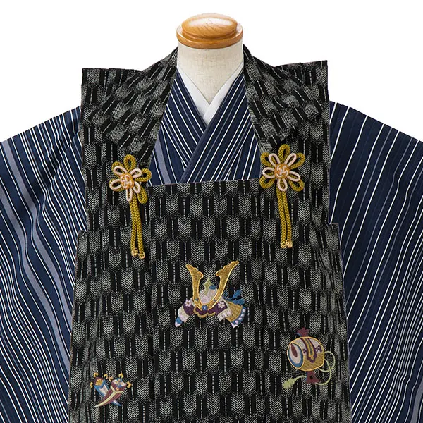 七五三レンタル(3歳男児被布)／黒矢羽 兜×紺滝縞 Z570