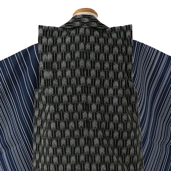 七五三レンタル(3歳男児被布)／黒矢羽 兜×紺滝縞 Z570