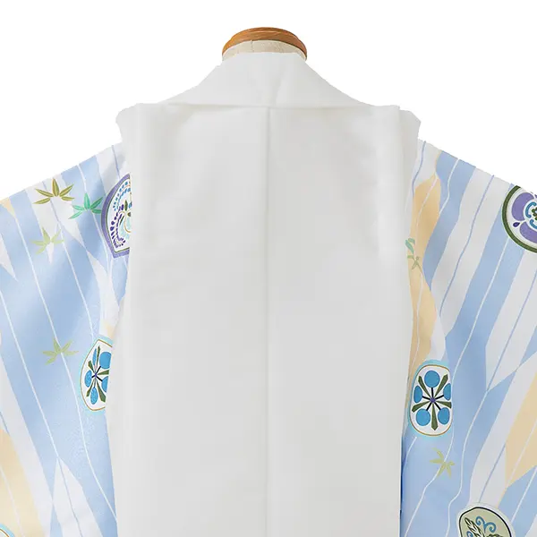 七五三レンタル(3歳男児被布)／白 兜×白矢羽丸紋 Z634