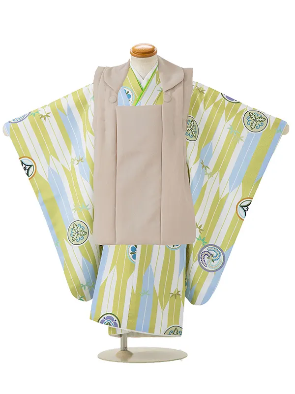 七五三レンタル(3歳男児被布)／ベージュ×白黄緑矢羽丸紋 Z637