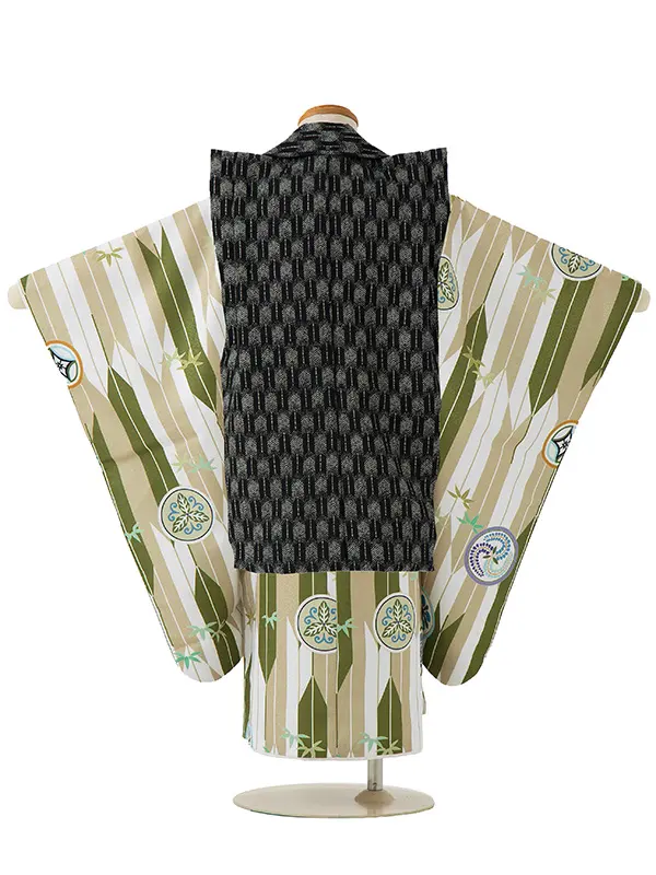 七五三レンタル(3歳男児被布)／黒矢羽 兜×ベージュ緑矢羽丸紋 Z638