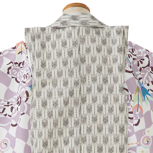 七五三レンタル(3歳男児被布)／白矢羽 兜×薄紫市松矢 Z651