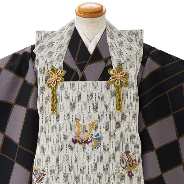 七五三レンタル(3歳男児被布)／白矢羽 兜×黒菱紋 Z735
