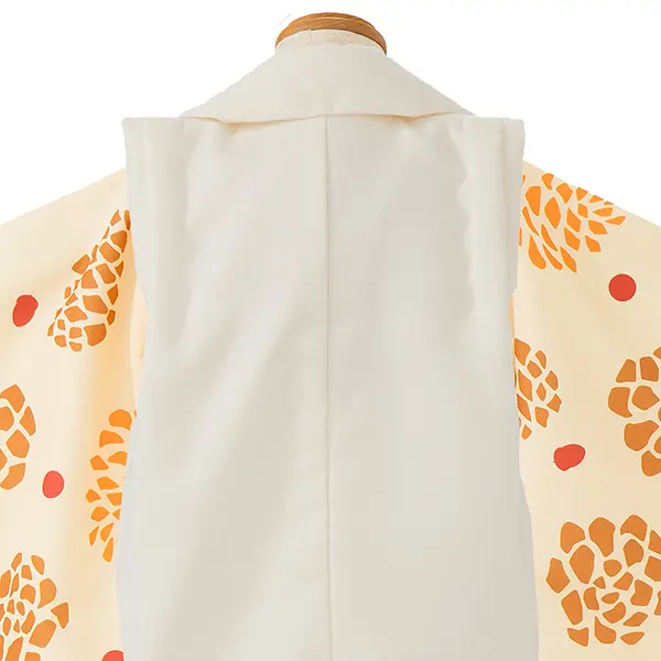 七五三レンタル(3歳男児被布)／ベージュ 兜×クリーム菊 Z831