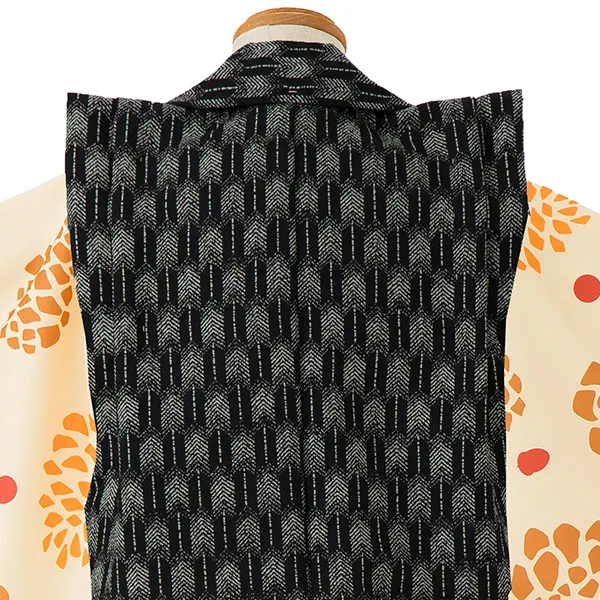 七五三レンタル(3歳男児被布)／黒矢羽 兜×クリーム菊 Z831_4