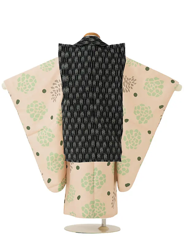 七五三レンタル(3歳男児被布)／黒矢羽 兜×ベージュ菊 Z841