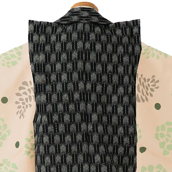 七五三レンタル(3歳男児被布)／黒矢羽 兜×ベージュ菊 Z841