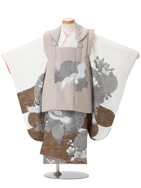 七五三レンタル(3歳女児被布)ベージュ 柄×クリーム色 菊梅に鶴 J665