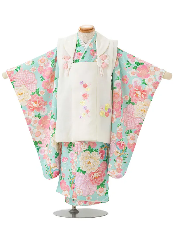七五三レンタル(3歳女児被布)式部浪漫 白 桜菊刺繍×ヒワ 梅疋田 Z178