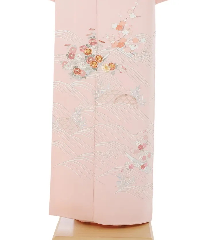 正絹訪問着ﾚ ﾝﾀﾙ ピンク 金駒刺繍 菊 古典 8AD650