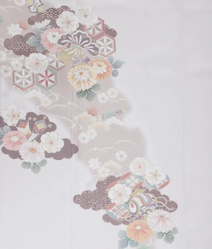正絹訪問着ﾚ ﾝﾀﾙ 雪輪霞に雲取り菊桜 オフホワイト 8AD672