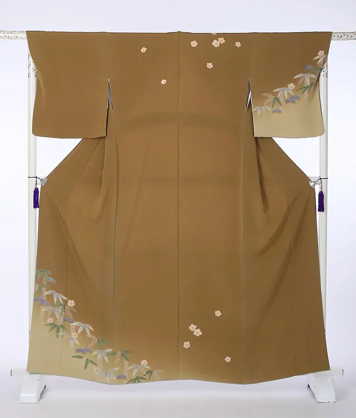 正絹訪問着ﾚ ﾝﾀﾙ 金茶 松竹梅 8AD683