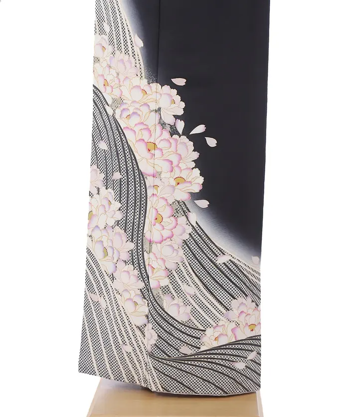 正絹訪問着ﾚ ﾝﾀﾙ 黒 流水 桜 8AD685