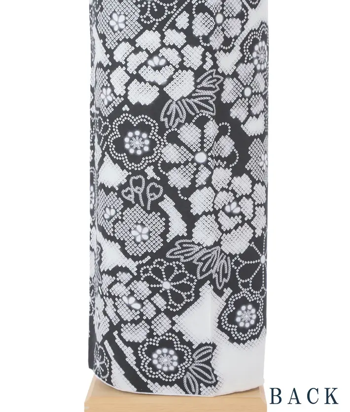 正絹訪問着ﾚ ﾝﾀﾙ 白 黒 疋田 牡丹 8AD684