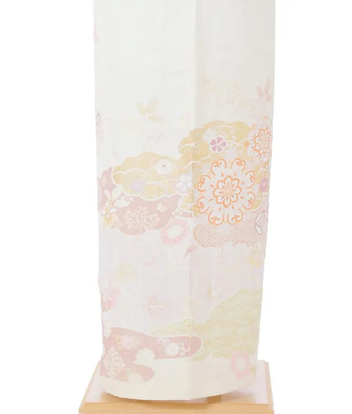 正絹訪問着ﾚ ﾝﾀﾙ 薄クリーム 雲取り 鏡紋 古典柄 8AD701