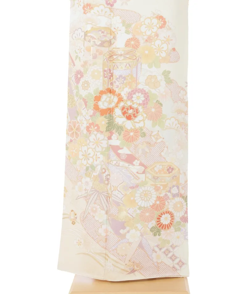 正絹訪問着ﾚ ﾝﾀﾙ クリーム 貝桶 吉祥文様 古典 8AD702