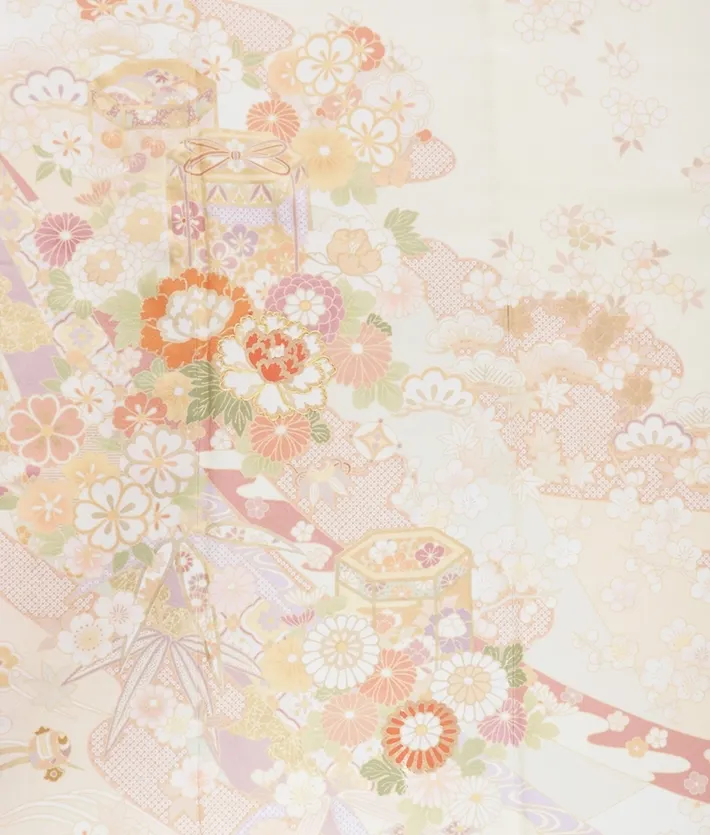 正絹訪問着ﾚ ﾝﾀﾙ クリーム 貝桶 吉祥文様 古典 8AD702