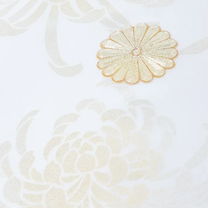 お宮参り女の子 白 金駒刺繍 菊 産着 お初着 百日記念 8AM42