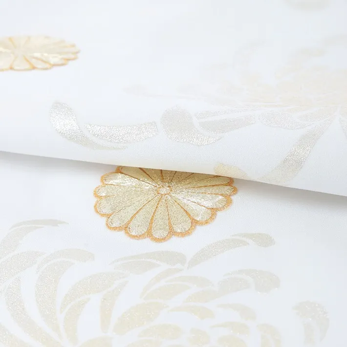 お宮参り女の子 白 金駒刺繍 菊 産着 お初着 百日記念 8AM42