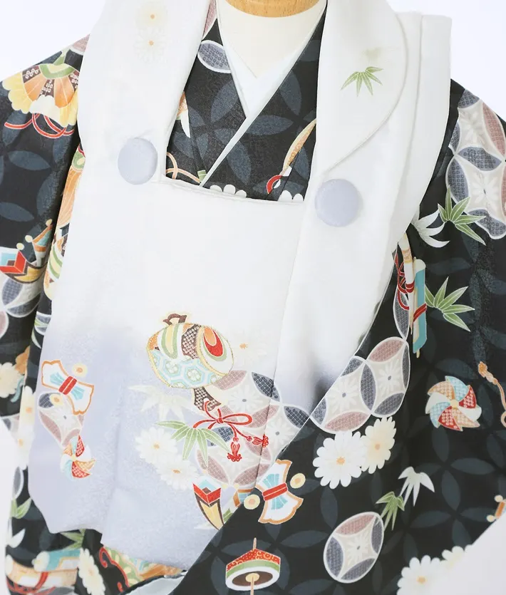 七五三 3歳男児被布セット 古典 七宝 宝尽くし 黒 白被布 8AO3071