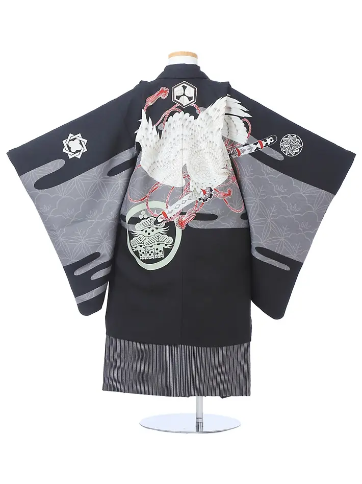 七五三ﾚﾝﾀﾙ LOWRYS FARM 黒 鷹 (5歳男児) 8AO5148