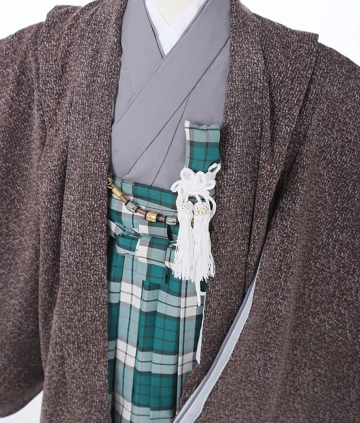 七五三ﾚﾝﾀﾙ 茶色 緑チェック袴 (5歳男児) 8AO5152