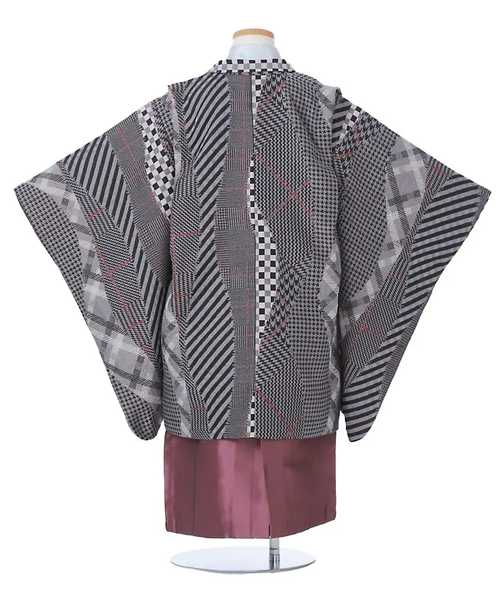 七五三ﾚﾝﾀﾙ グレー チェック 赤紫袴 (5歳男児) 8AO5155