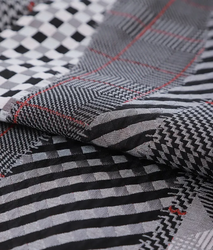 七五三ﾚﾝﾀﾙ グレー チェック 赤紫袴 (5歳男児) 8AO5155