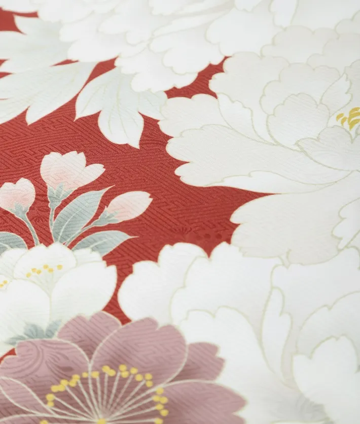 三歳女児被布セット 赤 牡丹 アイボリー被布 8AP3299