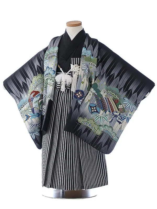 七五三（3男袴）3260 黒 矢絣 兜 　