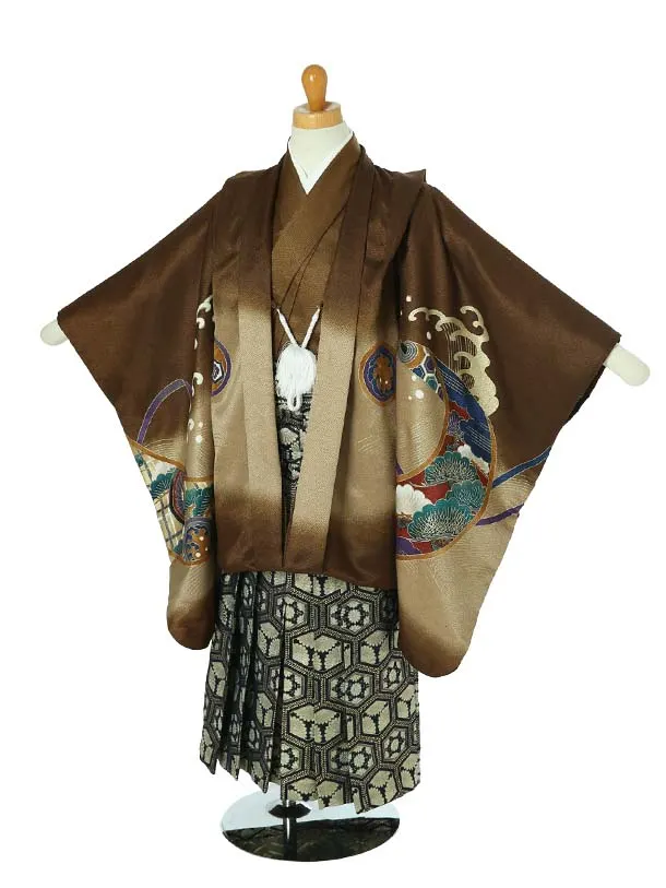 かんたん袴七五三（4歳5歳男袴）レ351茶に兜に波軍配巻物