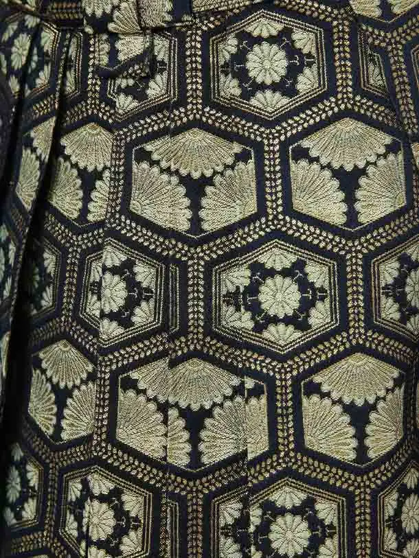 かんたん袴七五三（4歳5歳男袴）レ351茶に兜に波軍配巻物