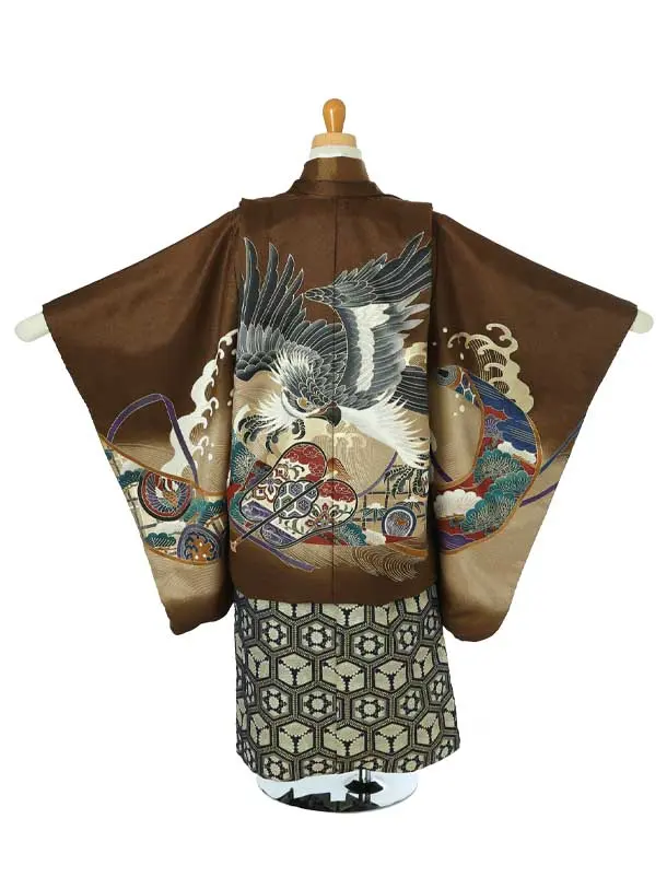 かんたん袴七五三（4歳5歳男袴）レ351茶に兜に波軍配巻物