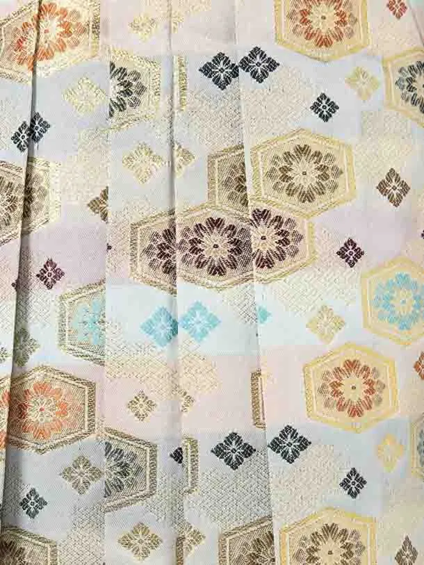 かんたん袴七五三（5歳6歳袴）レ368水色紺地鷹兜に束ね熨斗目/新亀甲ベージュ