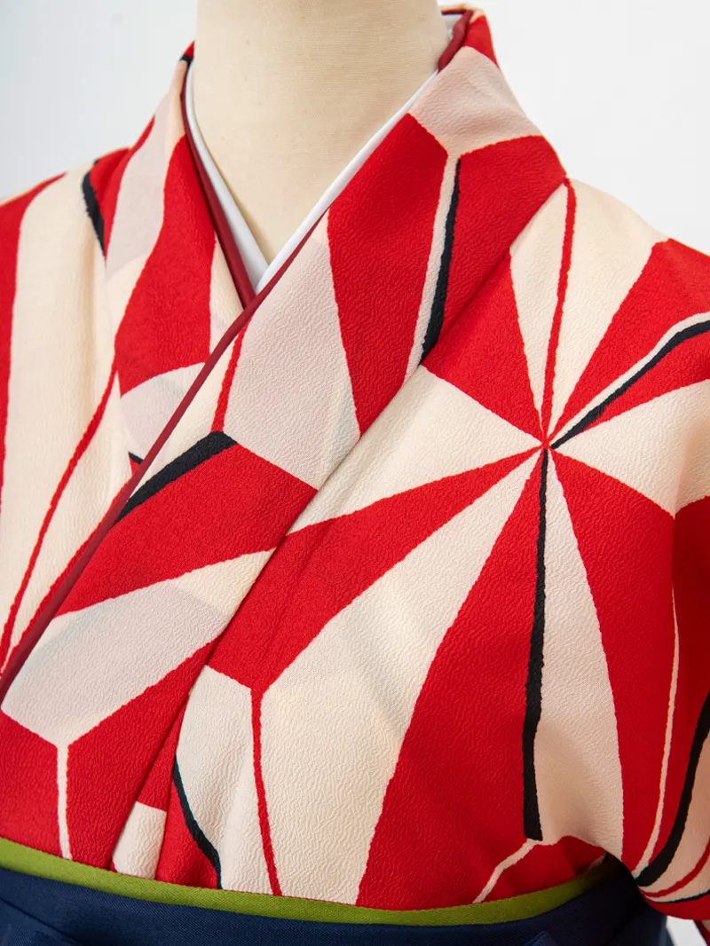 レンタル 卒業袴 二尺袖 0043  白地に赤麻の葉 袴紺刺繍