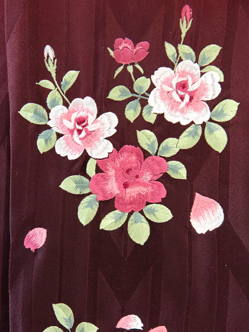 レンタル 卒業袴 二尺袖 0213 「黒地に四季花」×えんじ矢絣ボカシ刺繍袴　　