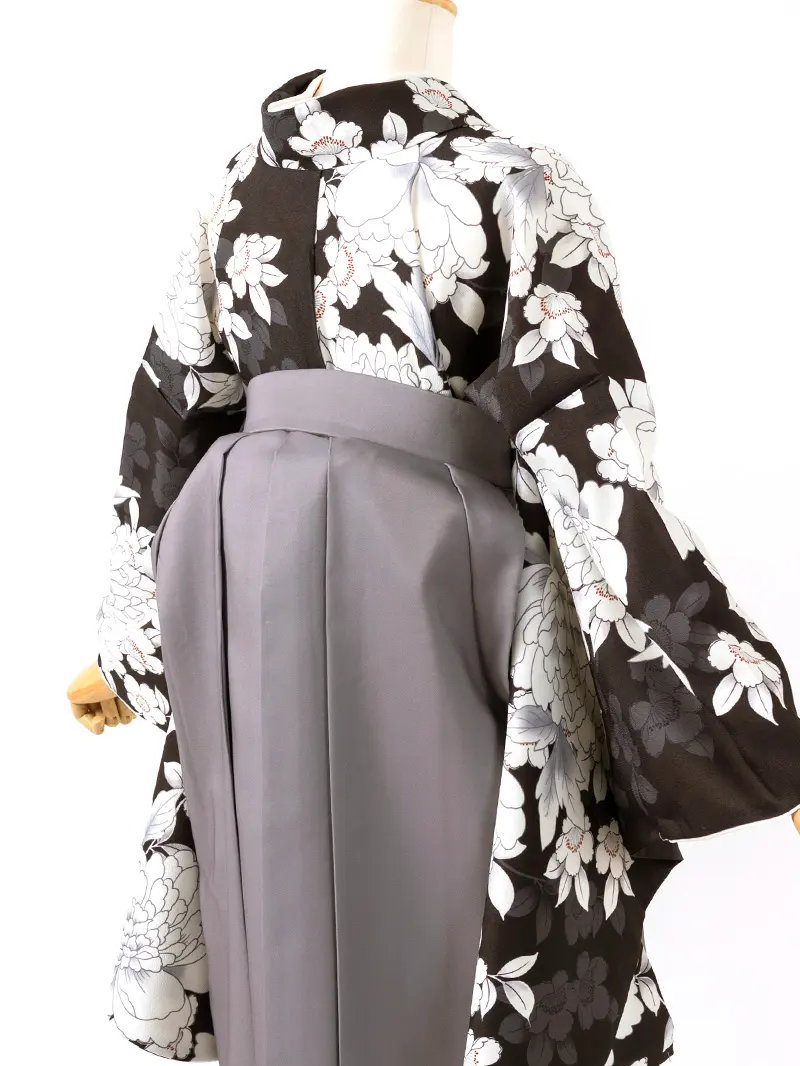 卒業袴 二尺袖 0709  「黒地に牡丹」バイカラー袴ダークグレー
