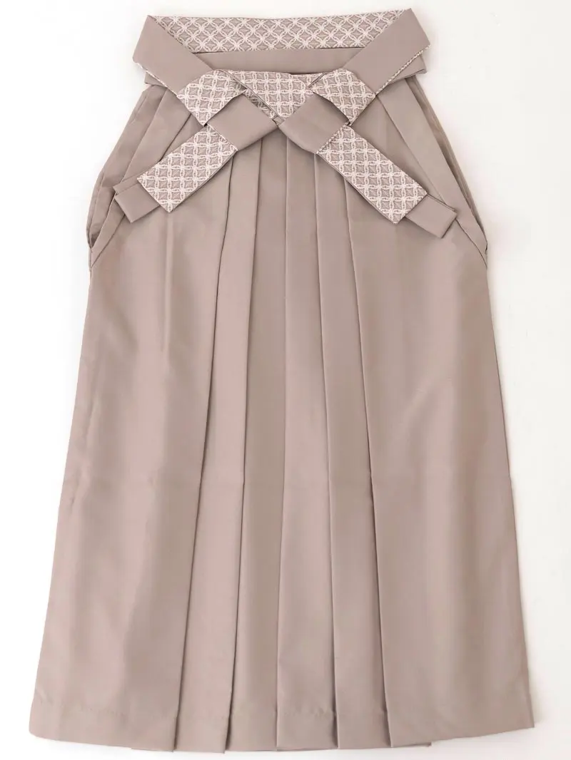 卒業袴 二尺袖 0714  「黒地に牡丹」レースプリント袴グレージュ