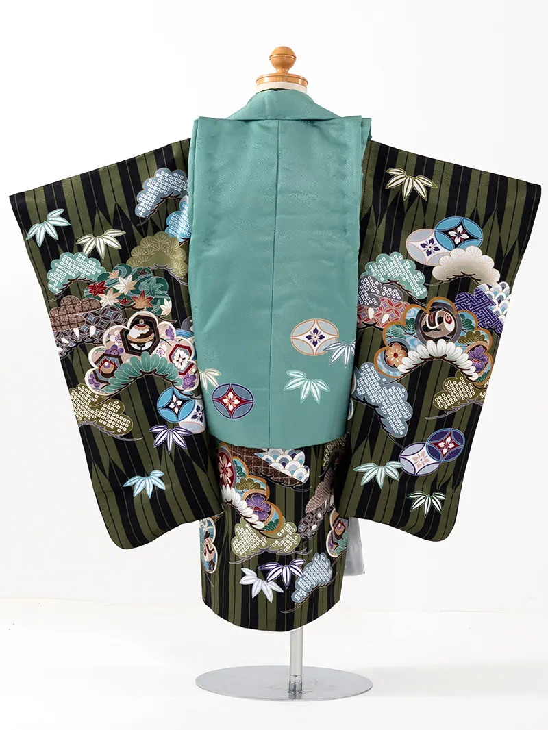 七五三 3歳男児被布 3342 矢絣に兜と龍 緑