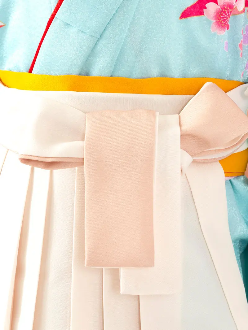 女児袴レンタル(7歳)0100 水色地に鞠と桜＆バイカラー袴アイボリー