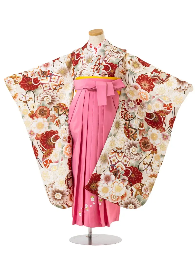 女児袴レンタル(7歳)0118　クリーム色 菊 牡丹 桜＆刺繍袴ピンク