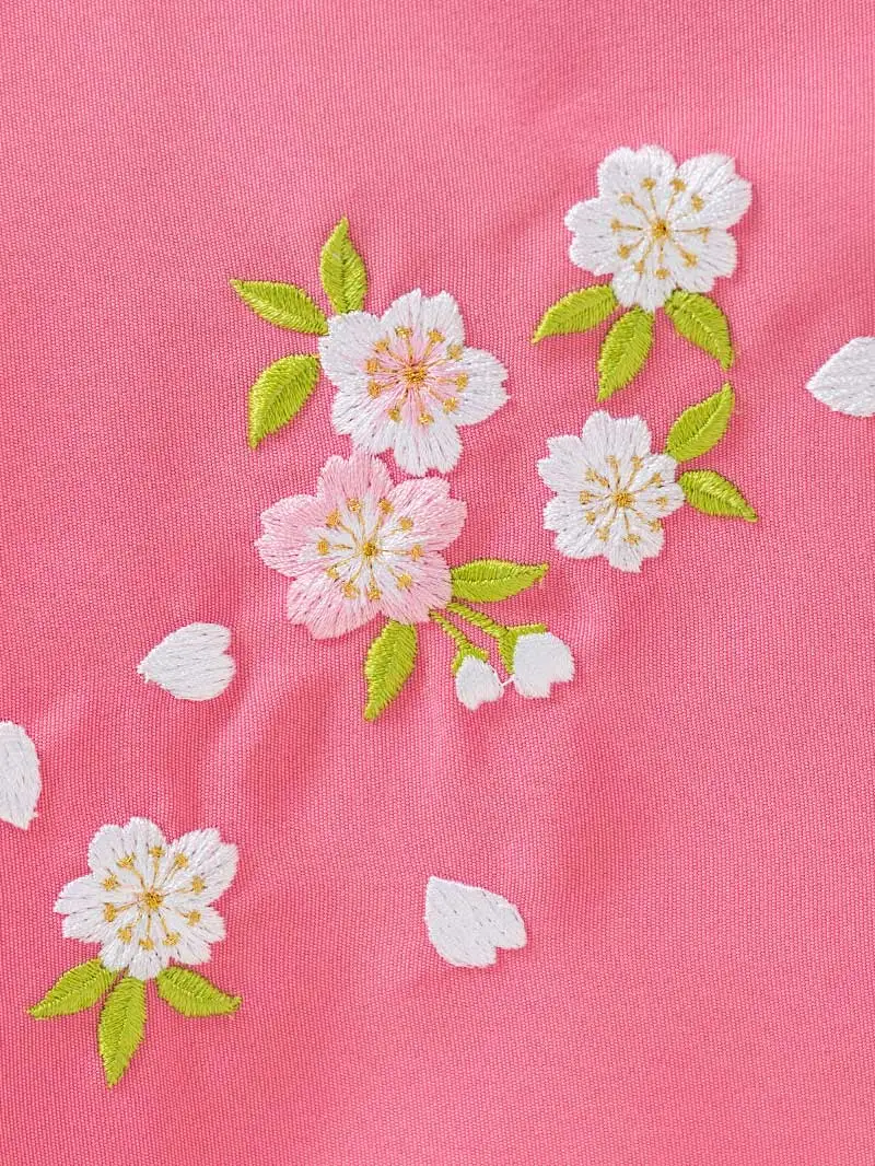 女児袴レンタル(7歳)0118　クリーム色 菊 牡丹 桜＆刺繍袴ピンク